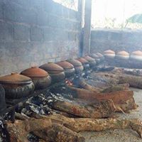 Cá nhất định phải được nấu trong nồi đất. Cá nhất định phải được nấu trong nồi đất.